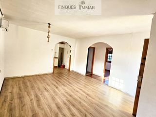 Chalet in Sils. Casa o chalet en vallcanera