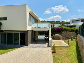 Casa aparellada  Urbanizacion bosque u12. Chalet pareado en urbanización de lujo "el bosque" con piscina,