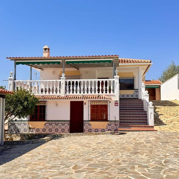 Foto 06250388-66cb-4b24-8e5a-7061e866751d. Pis a calle las monjas 70 a Periana