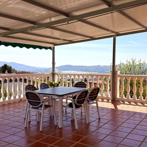 Foto 2f1508c7-9793-4dfc-a13f-19e4ecffc076. Pis a calle las monjas 70 a Periana