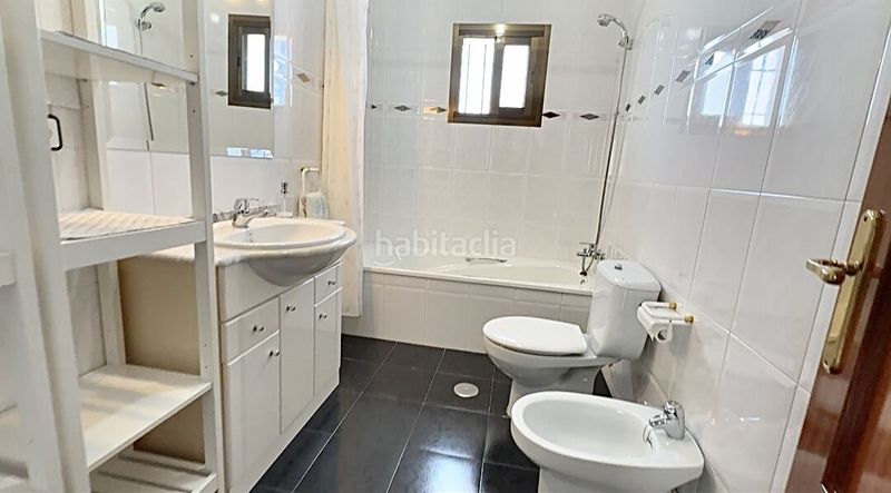 Foto bd1f8b26-d247-4cf1-b9e4-81ecbe7cfd0e. Pis a calle las monjas 70 a Periana