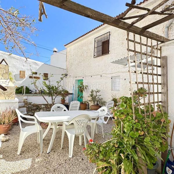 Foto 2498bb93-9949-4506-90f4-fffecee58c2e. Casa amb piscina a Periana