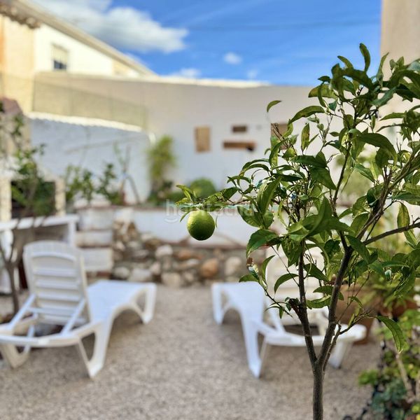 Foto a7aaba5b-2bfc-4f05-8a37-8ab567a27564. Casa amb piscina a Periana