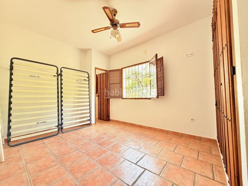 Foto b09eeec4-ca40-4385-89bf-19baf349175f. Casa a calle el regao 2 a Periana