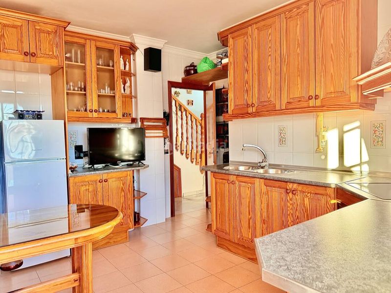 Foto 0b41e952-f19c-47af-b3ae-39fd5771c9fe. Casa amb aparcament a Periana