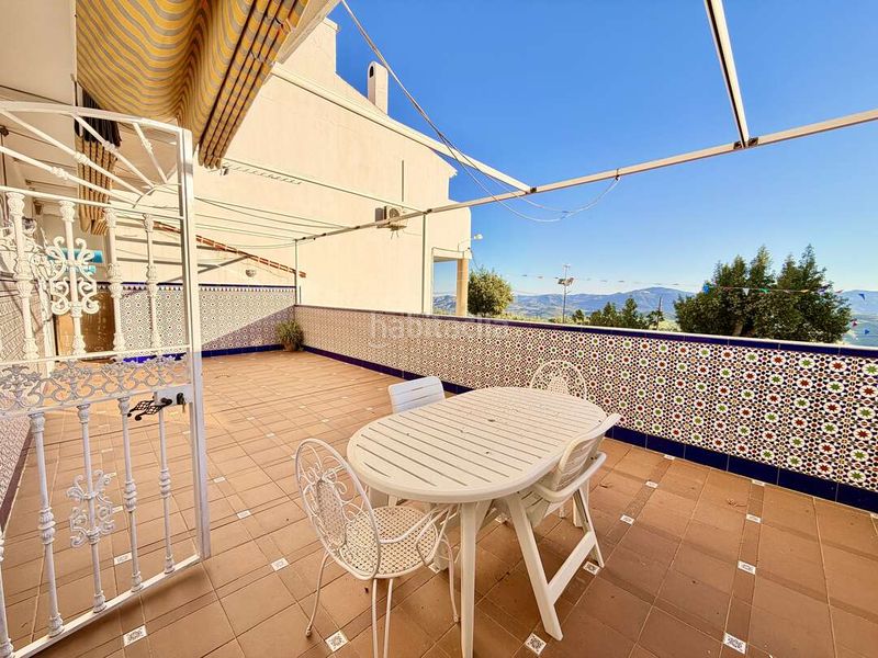 Foto ac61feeb-625e-4db8-a9bd-7950a6cf0f75. Casa amb aparcament a Periana