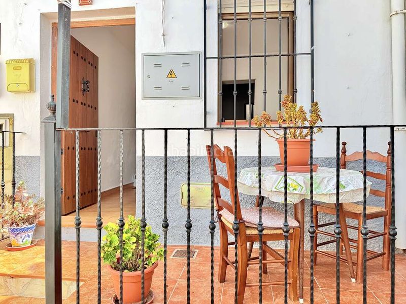 Foto 27652bd2-9010-4e69-bd35-3c940a8ab281. Casa en calle cerco 1 en Periana