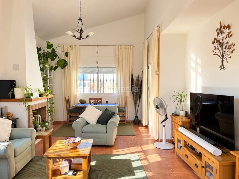 Foto 6054c37d-9798-4c97-8731-424bbcc25b3a. Maison dans calle ruisenor 1 dans Periana