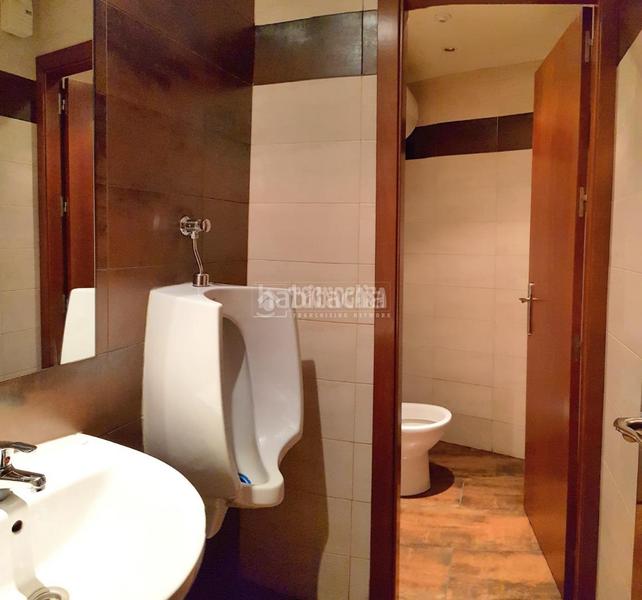 Foto e883bfa3-47e7-4ac0-a4c7-f22ef792c089. Local comercial  en venta en Centro Fuenlabrada