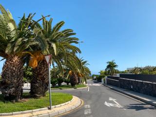Terreny residencial a La Caleta. Urban plot in area of luxury villas