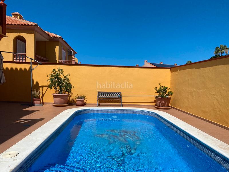 Foto 6915d8c7-8142-4fbb-b84b-f05b6c5a7487. Casa pareada exclusiva villa pareada en el duque, costa en Adeje