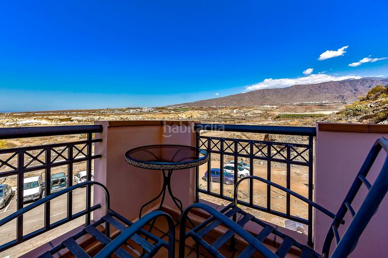 Foto 3cb4d0cb-2194-4129-81b5-016d9afd92e4. Semi detached house with parking pool in Playa del Duque Adeje