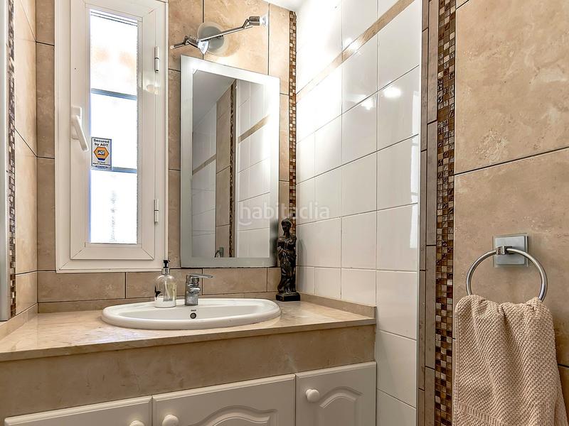 Foto 6ca9544a-4385-46ec-b104-3c5f87dea402. Semi detached house with parking pool in Playa del Duque Adeje