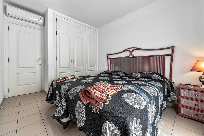 Foto 73f2352e-394d-4b48-8dd2-53d2e392ffca. Semi detached house with parking pool in Playa del Duque Adeje