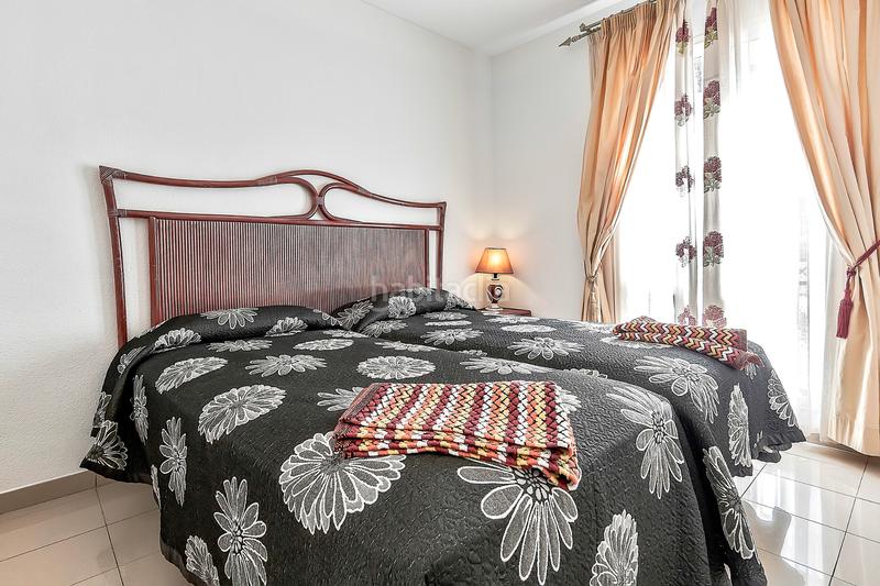 Foto f9342a40-65dd-436a-a410-ebd19687baa2. Semi detached house with parking pool in Playa del Duque Adeje