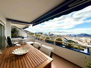 Duplex à Los Cristianos. Ático duplex con vista mar en los cristianos