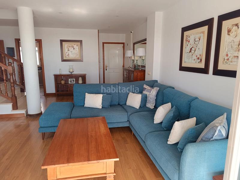 Foto 87a0ac8d-77a8-4815-851c-9ed13c5b5498. Casa adosada villa adosada de esquina con piscina privada en Arona