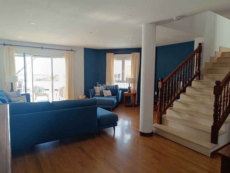 Foto 8fbf0d31-3767-4542-8769-c3547c00f963. Casa adosada villa adosada de esquina con piscina privada en Arona