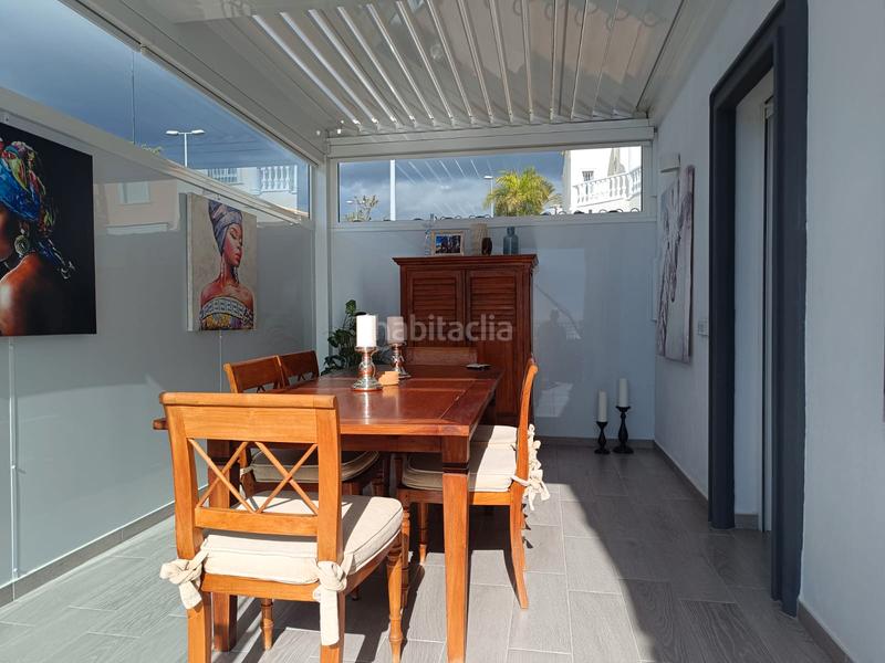 Foto fd5e4610-3522-4dd7-a016-95924c0014cd. Casa adosada villa adosada de esquina con piscina privada en Arona