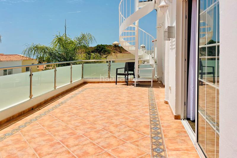 Foto 0e13d1da-de27-4f29-bc39-e01e12810642. Àtic amb piscina a Playa de Fañabé Adeje