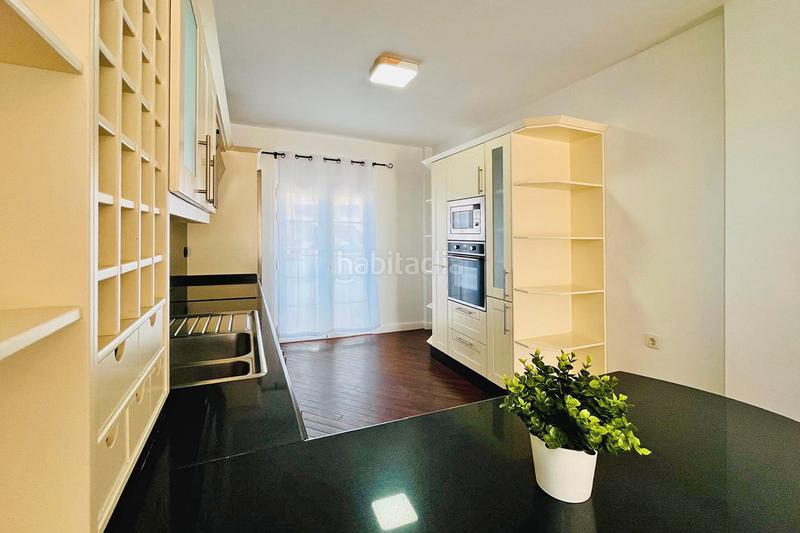 Foto 9ebdd24a-83e3-42bc-8bc7-8212f223e92f. Àtic amb piscina a Playa de Fañabé Adeje