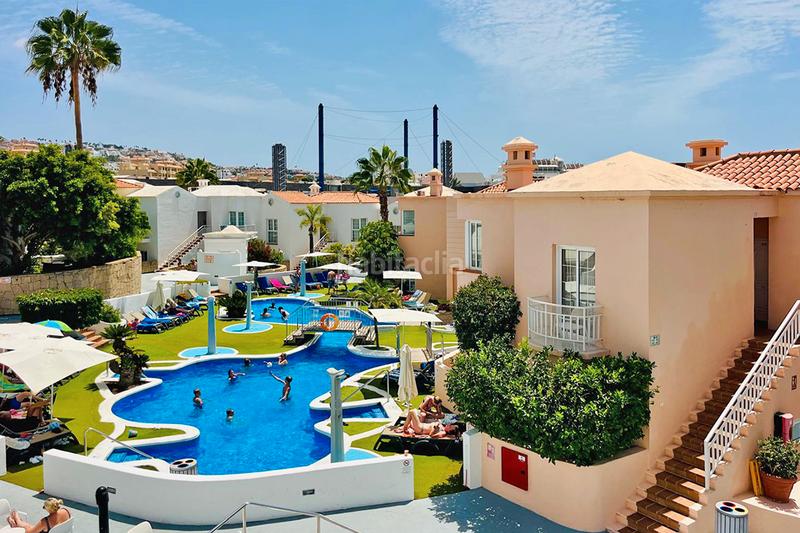 Foto b9541705-f46d-4ae7-a424-a71e54844629. Àtic amb piscina a Playa de Fañabé Adeje