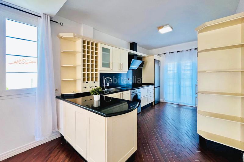 Foto d2be3717-cbbd-41ce-810b-081305346f3d. Àtic amb piscina a Playa de Fañabé Adeje