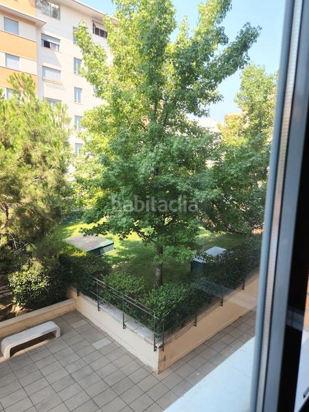 Foto 091148d6-e940-4c0a-84bf-2a54e84099f6. Piso 2 dormitorios, 2 baños dos plazas de garaje trastero piscina en Madrid