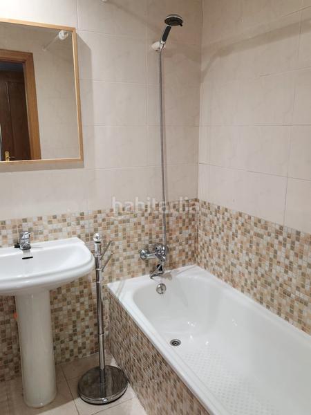 Foto a223a57b-e874-431b-988f-f76c692f1072. Piso 2 dormitorios, 2 baños dos plazas de garaje trastero piscina en Madrid