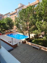 Appartement  Calle de villava. 2 dormitorios, 2 baños dos plazas de garaje trastero piscina