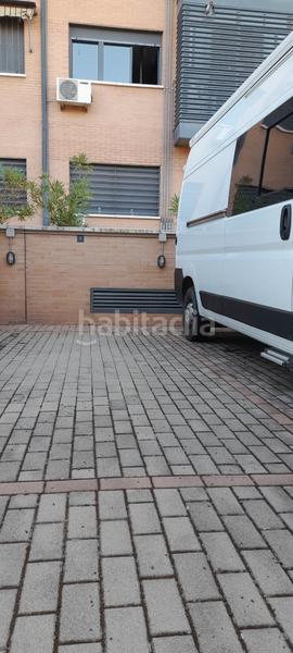 Foto d4c3a83e-1df5-433d-bf1a-e3ef98b6c02c. Parking voiture dans Butarque Madrid