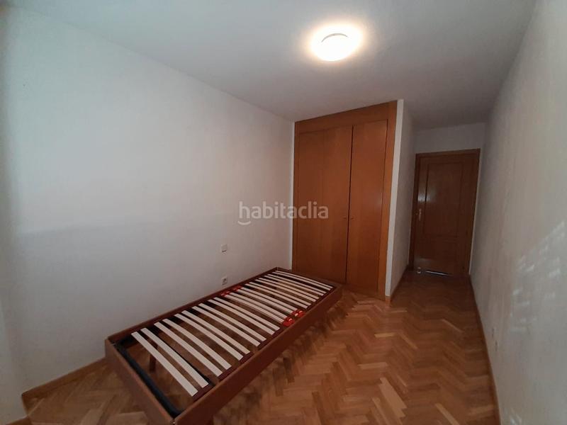 Foto 1741ab47-abd1-4d58-ad8d-7b124c294453. Pis amb calefacció aparcament piscina a Butarque Madrid