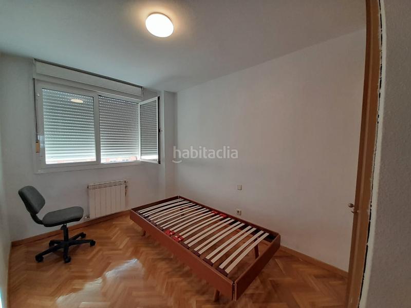 Foto b65ff0f5-61e8-4312-93ae-99f1eec04230. Pis amb calefacció aparcament piscina a Butarque Madrid