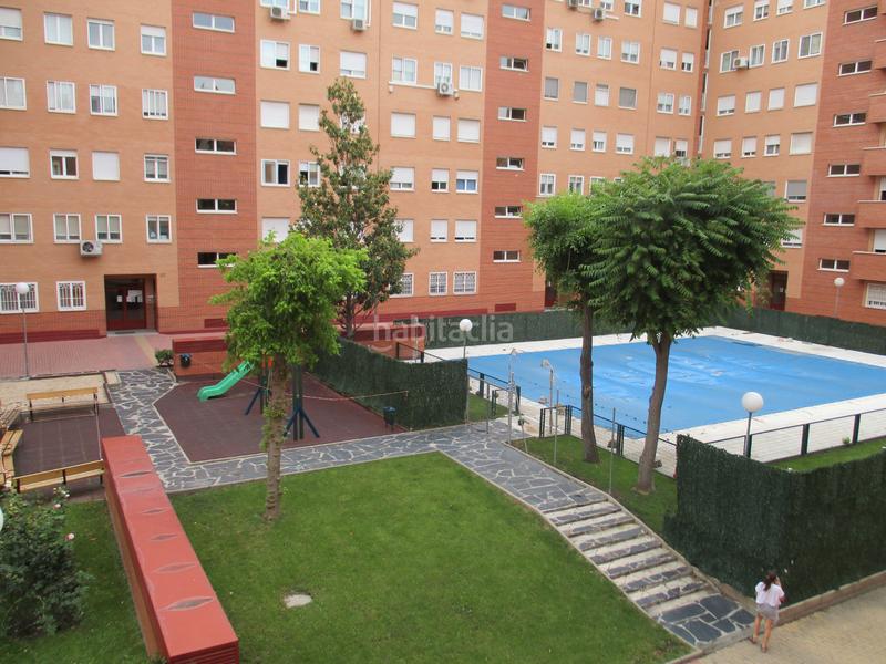 Foto f98ad968-6c0d-4972-b6d9-3846de08744b. Pis amb calefacció aparcament piscina a Butarque Madrid