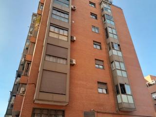 Piso  Calle tuya. 3 dormitorios, 2 baños,  ascensor garaje piscina