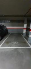 Lloguer Aparcament cotxe a Calle de berrocal 9. Plaza amplia en urbanizacion privada conserje 24 h