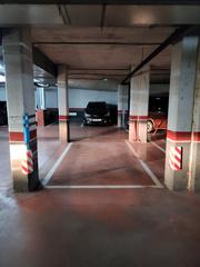 Lloguer Aparcament cotxe  Calle del canchal. Plaza en urbanización privada con conserje