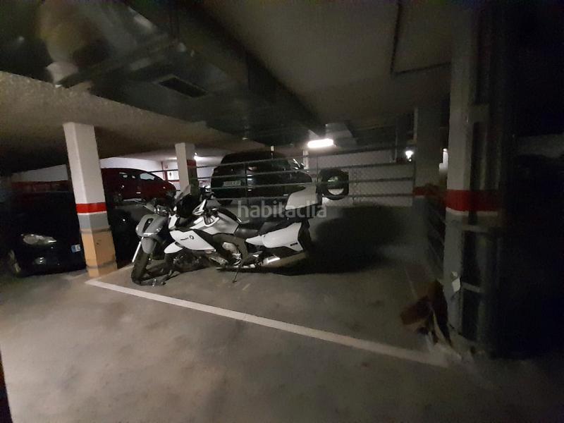 Foto 43e03681-71be-4444-8dcf-2fd0387aac48. Parking voiture dans calle de berrocal 9 dans Butarque Madrid