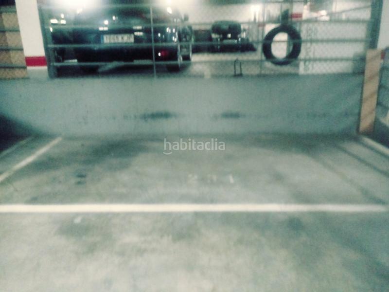 Foto ddec0f6c-734c-4730-9a8e-aae2f6166634. Parking voiture dans calle de berrocal 9 dans Butarque Madrid