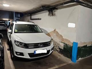 Miete Autoparkplatz in Calle de berrocal 3. Plaza en urbanizacion privada con conserje 24 horas