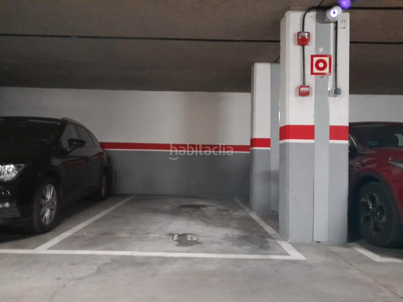 Foto 66632514-a4ed-4eef-bcf1-7f30da110217. Miete autoparkplatz in calle de berrocal 9 in Butarque Madrid