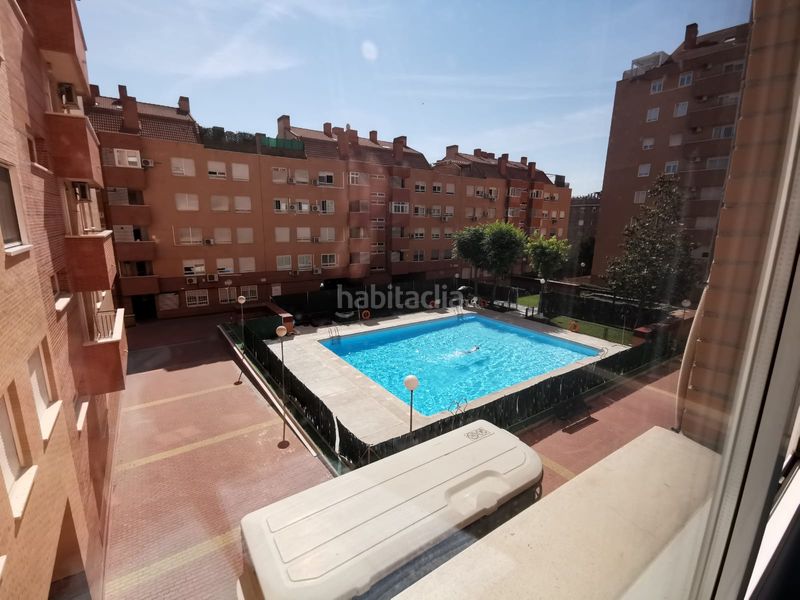 Foto 0899b1fb-4178-48d9-94d3-aa667fd57951. Pis amb calefacció aparcament piscina a Butarque Madrid