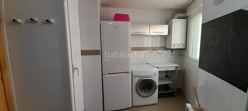 Foto f9f47c44-11a7-480d-a8e6-0eb22a04e47b. Pis amb calefacció aparcament piscina a Butarque Madrid