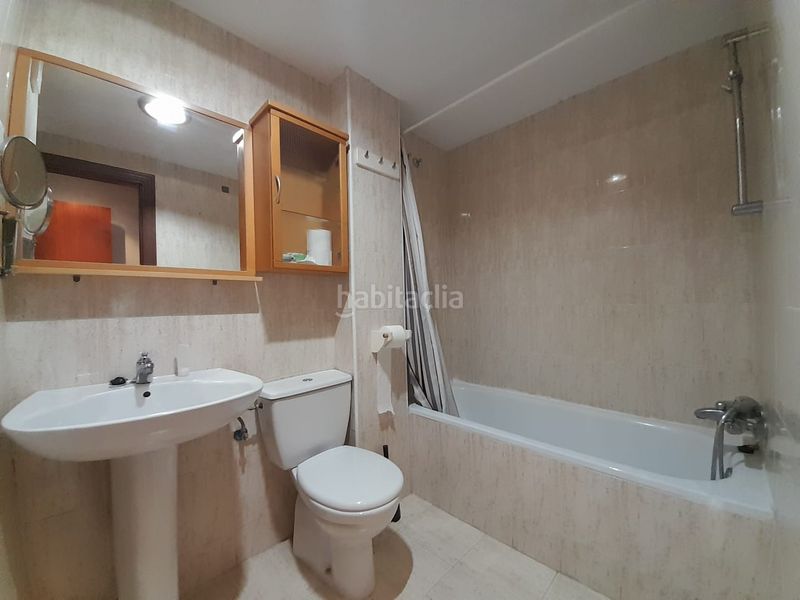 Foto 1126a8ce-8c6e-48ba-a2db-7f17fb4c44d6. Pis amb calefacció aparcament piscina a Butarque Madrid