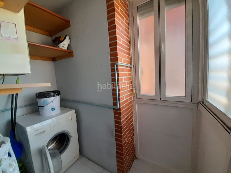 Foto 4fe9fd0f-5140-4d18-ba36-90be97fee2cb. Pis amb calefacció aparcament piscina a Butarque Madrid