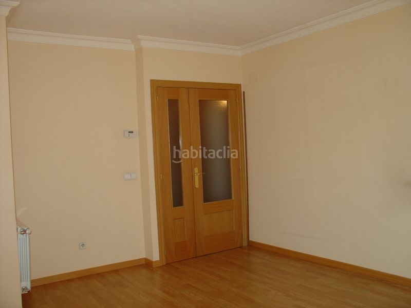 Foto 69e32878-b0c2-4ff5-97ec-cb2015501063. Pis amb calefacció aparcament piscina a Butarque Madrid