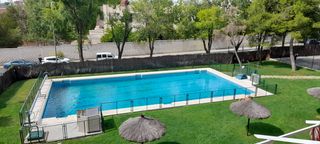 Pis  Calle del canchal. 2 dormitorios, 2 ba�os ascensor garaje piscina conserje 24 h