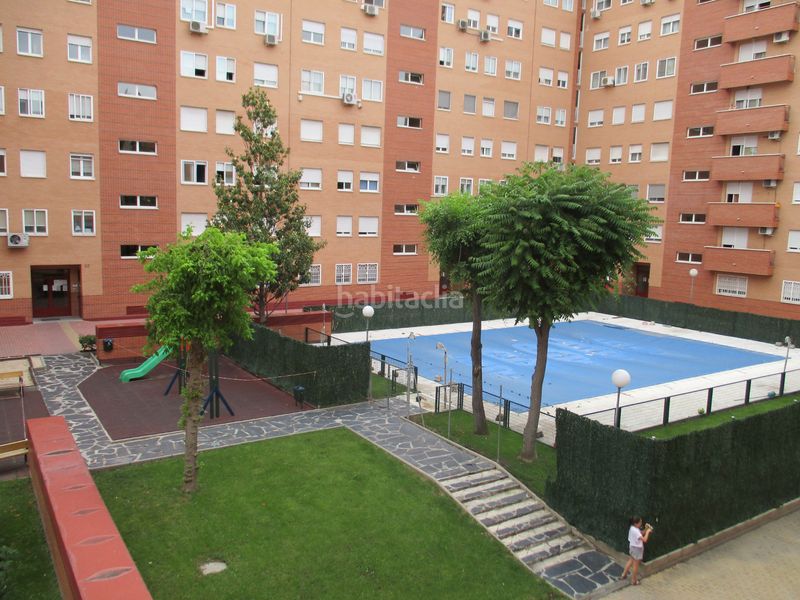 Foto 7b66dd67-6926-463f-971f-b065f0e14770. Pis amb calefacció aparcament piscina a Butarque Madrid