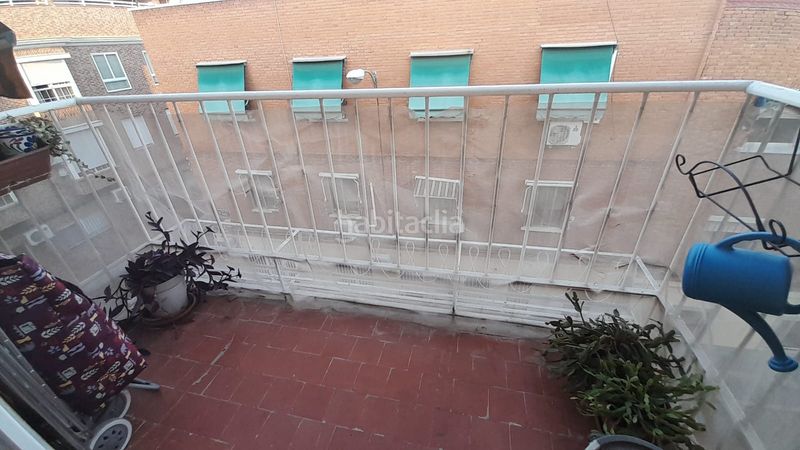 Foto 031c2033-fd15-43a1-83c7-a4532cbba9ce. Piso ocasión 3 dormitorios con terraza, toldos, ventanas climalit trastero en Madrid