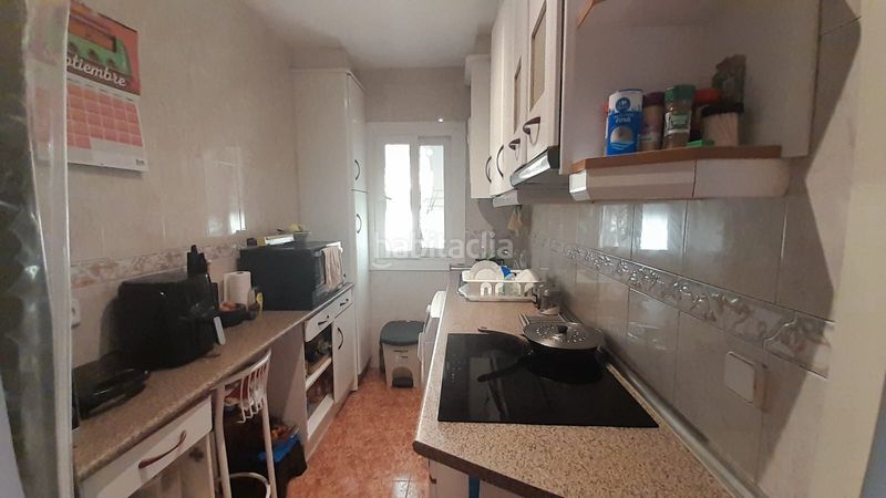 Foto 127126ae-1f7a-49d1-a770-fe5397b02a80. Piso ocasión 3 dormitorios con terraza, toldos, ventanas climalit trastero en Madrid
